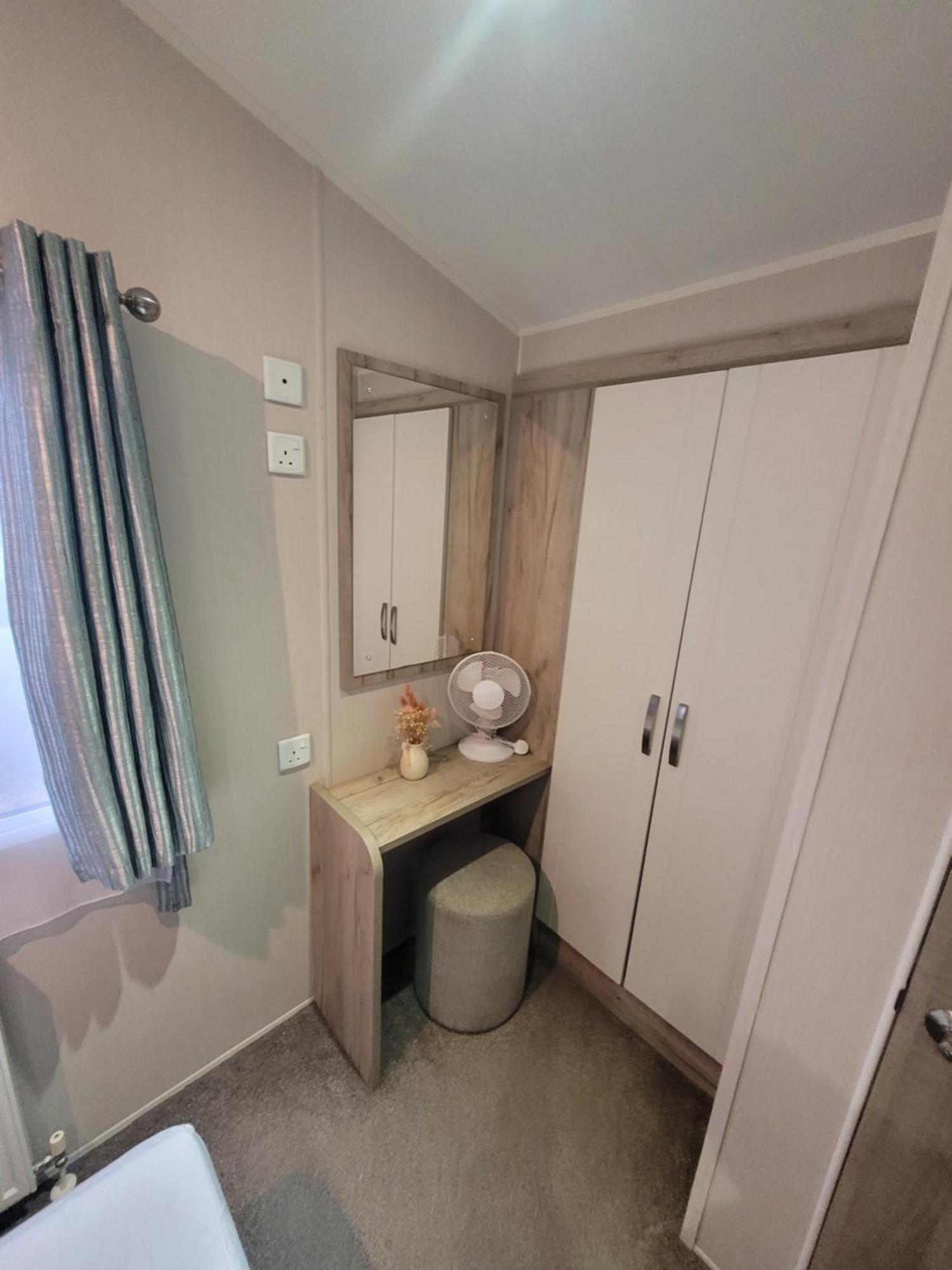 A22 Unity Unity Brean Sleeps 8 People 3 Bedrooms 1 Pet Free * Berrow