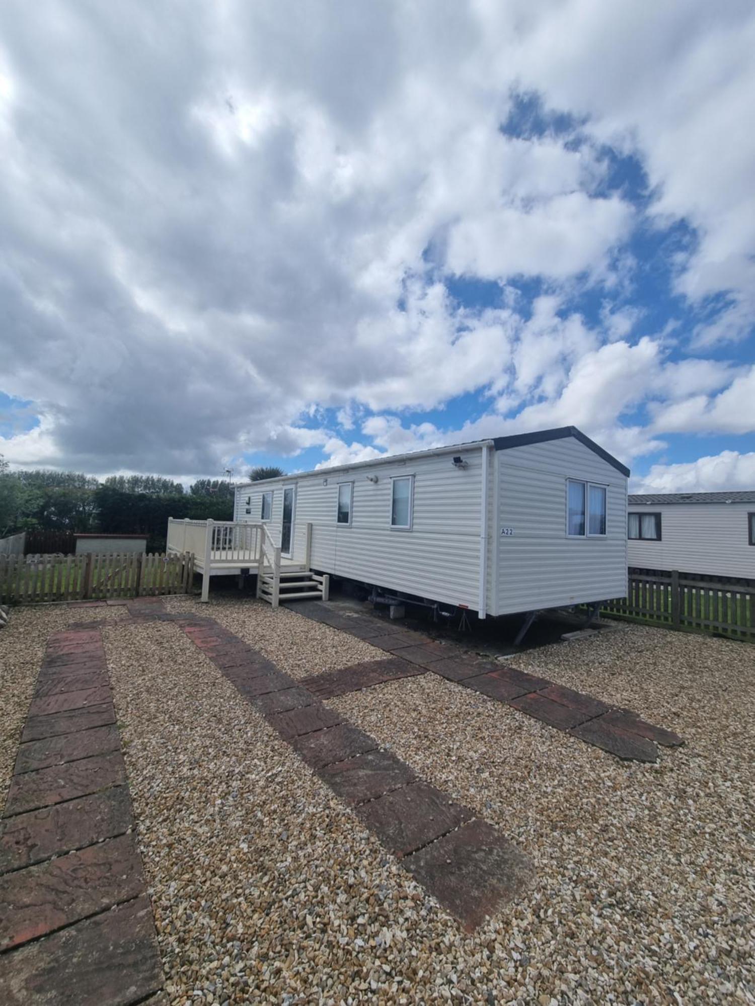 A22 Unity Unity Brean Sleeps 8 People 3 Bedrooms 1 Pet Free Campsite Berrow